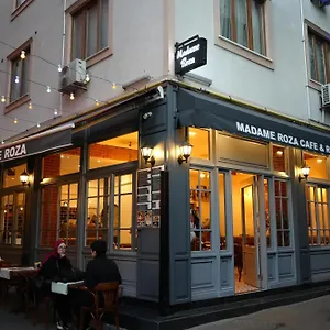 Madame Roza מלון